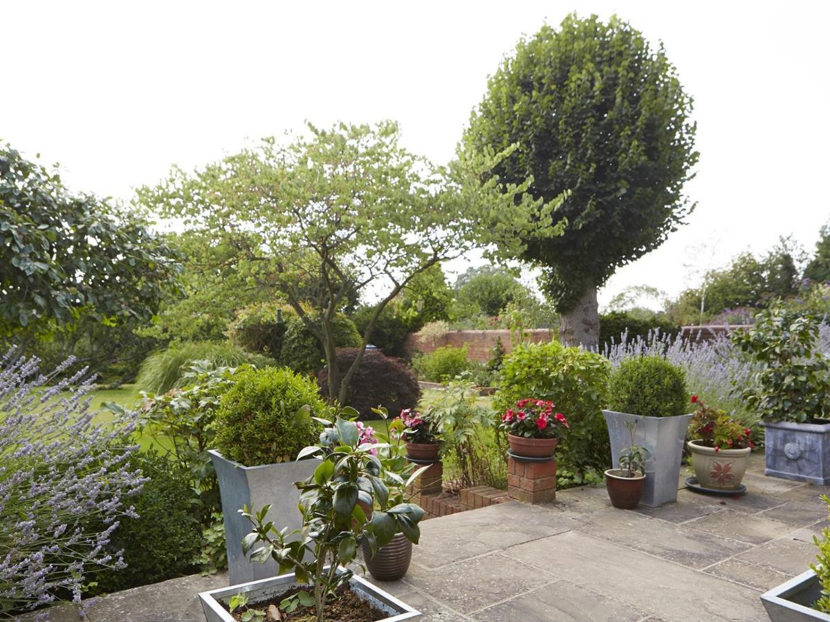 Somerville House Bed & Breakfast 5*