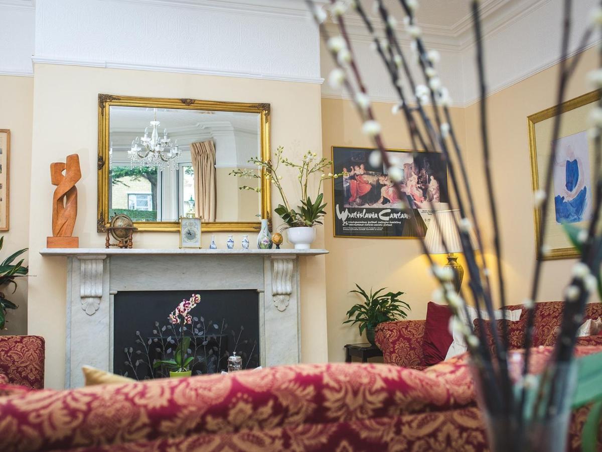 Bed & Breakfast Somerville House 5*